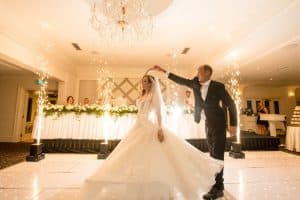 the five most common mistakes you can make when timing your wedding day by ella otranto